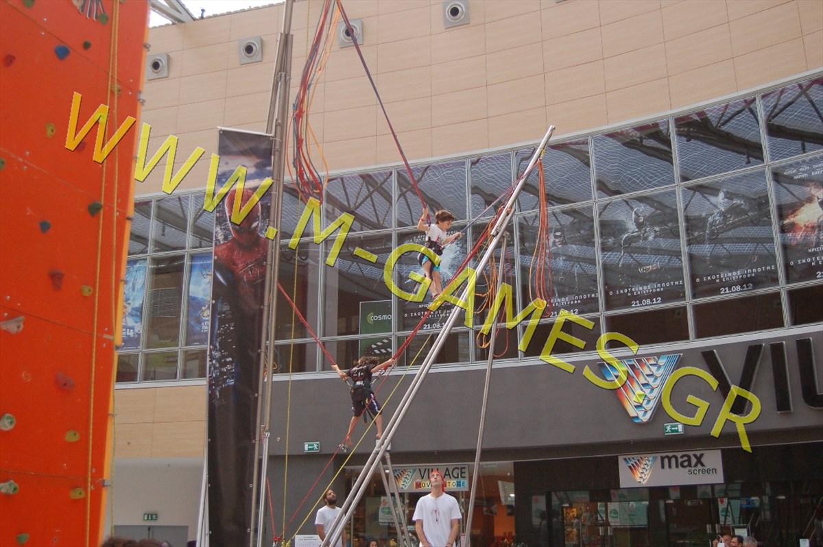 the amazing spider man-bungee trampoline-1